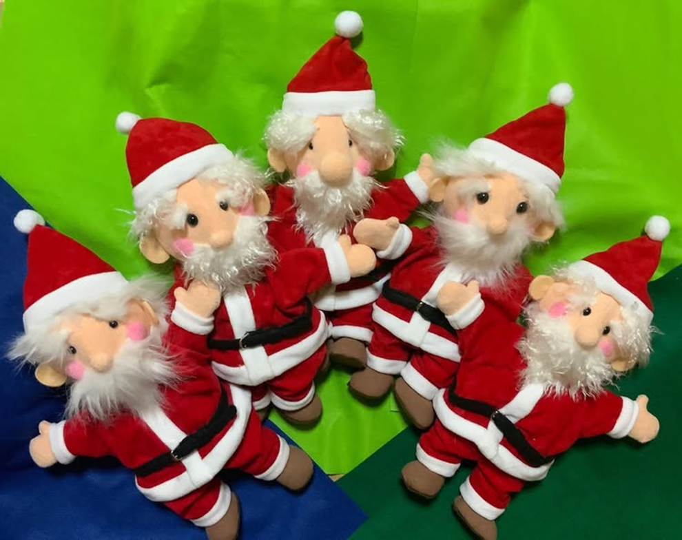 サンタパペット5体に増えました。